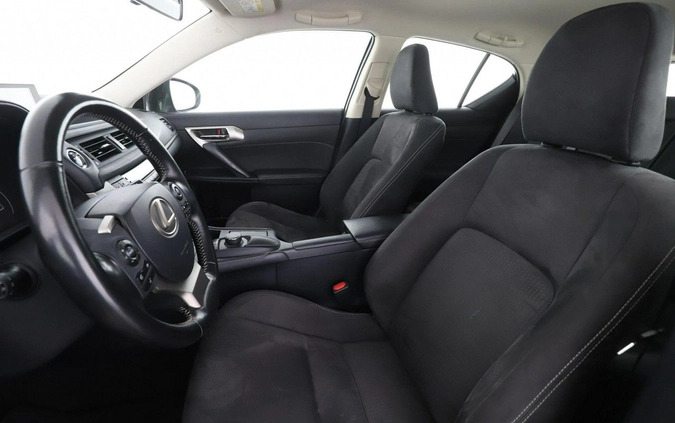 Lexus CT cena 79600 przebieg: 104795, rok produkcji 2018 z Kalisz Pomorski małe 379